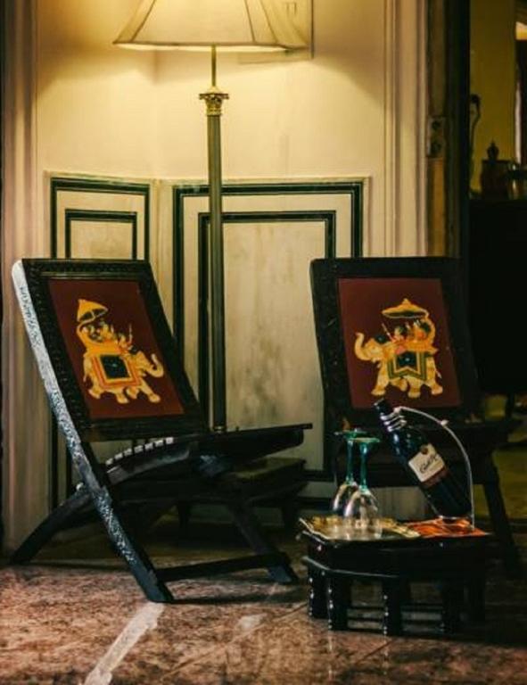The Umaid Vilas Royal Heritage Haveli Džajpur Pokoj fotografie