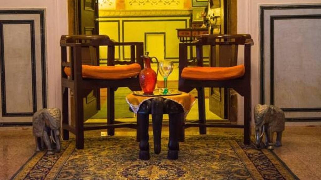 The Umaid Vilas Royal Heritage Haveli Džajpur Pokoj fotografie