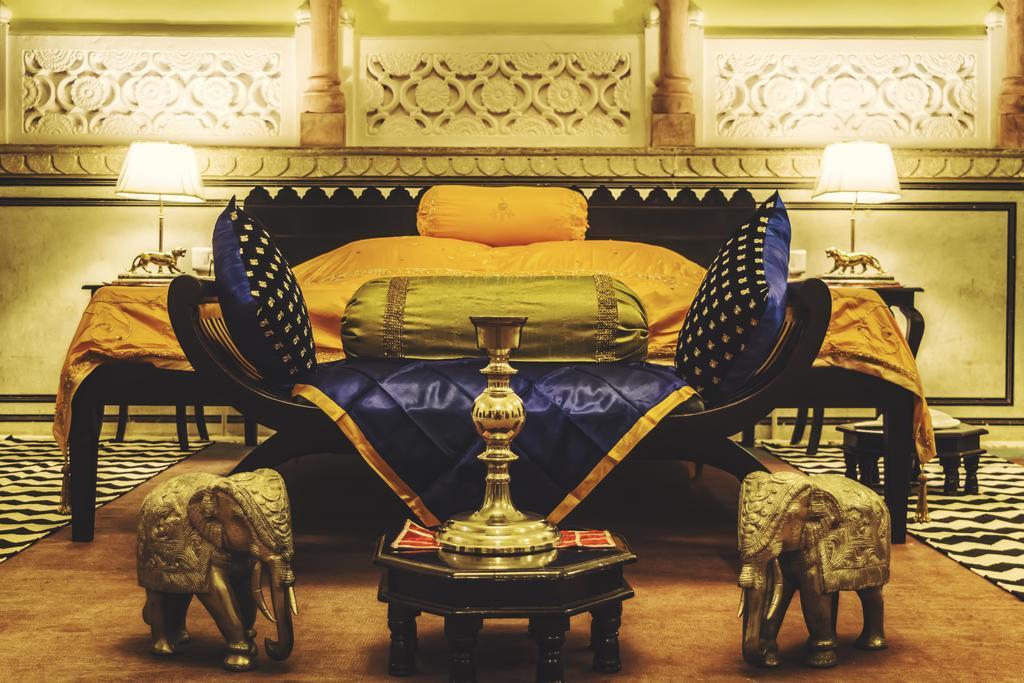 The Umaid Vilas Royal Heritage Haveli Džajpur Pokoj fotografie